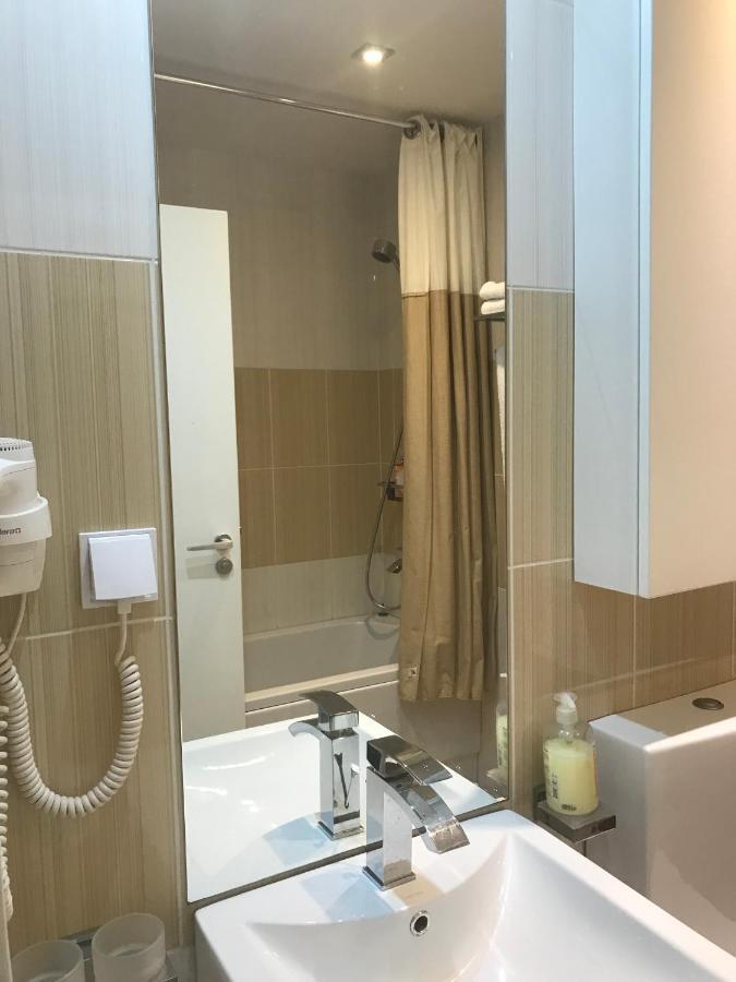 Iceberg Apartment 50 بوروفتس المظهر الخارجي الصورة